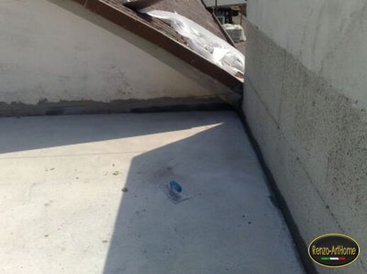impermeabilizzazione-terrazza-2009-02 Cantiere 2009, il perimetro e il raccordo alla parete prima dell'intervento